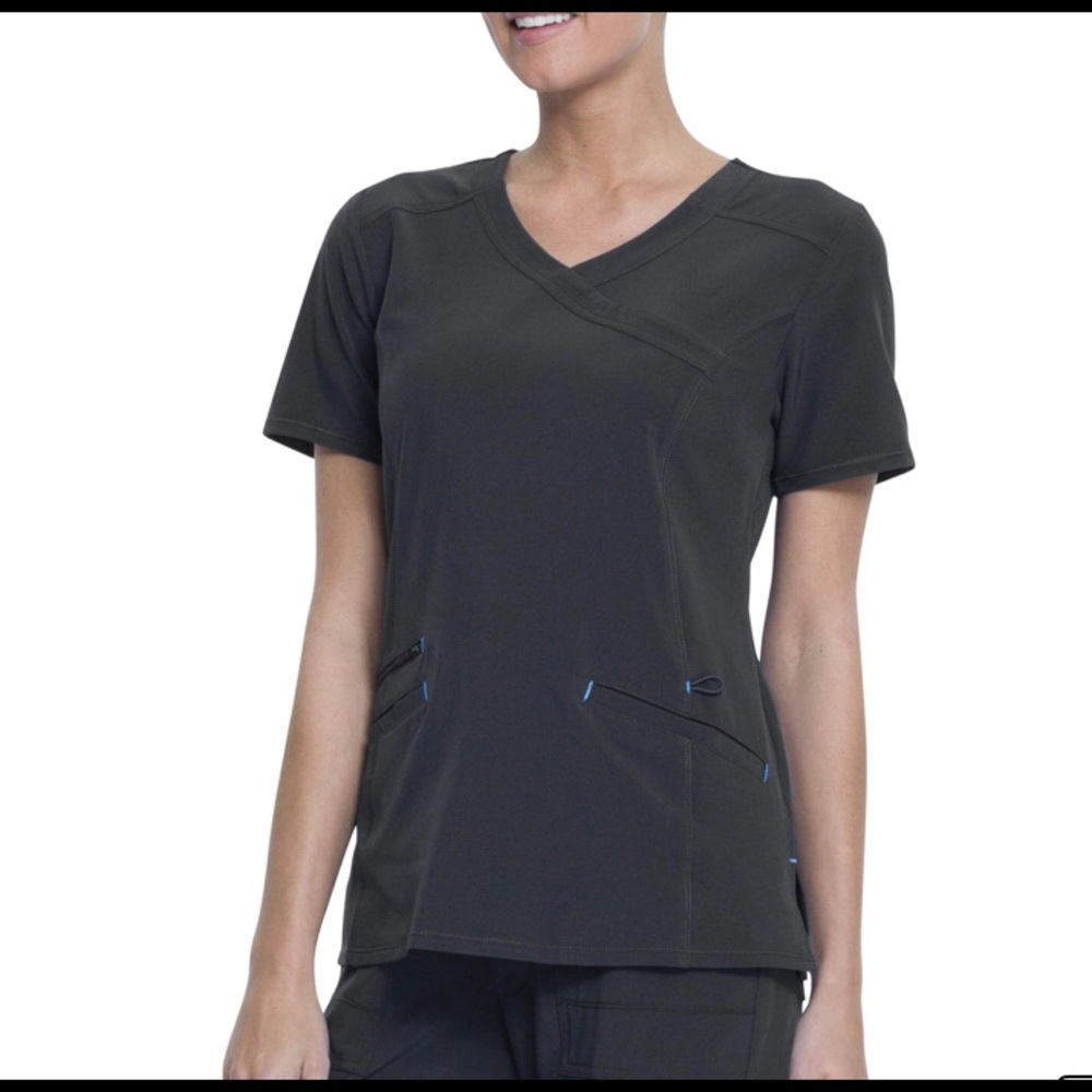 Scrub set